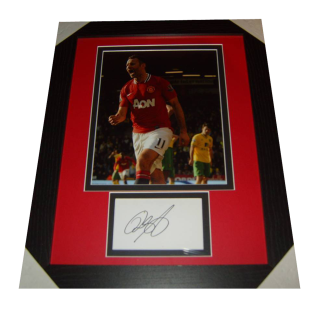 Ryan Giggs Man Utd Legend Signed & Framed Photo Mount